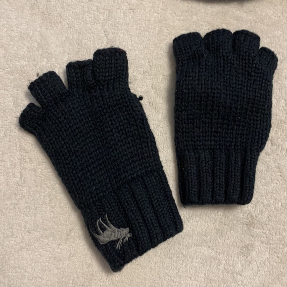 Abercrombie Kids Beanie and Fingerless Glove Set - Picture 5 of 6